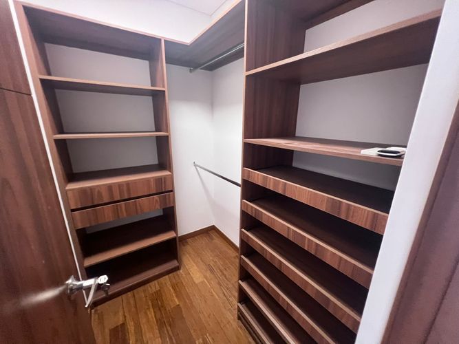 Apartamento de 5 alcobas en arriendo en El Poblado, Medellín, 200 m² · foto 13 de 21