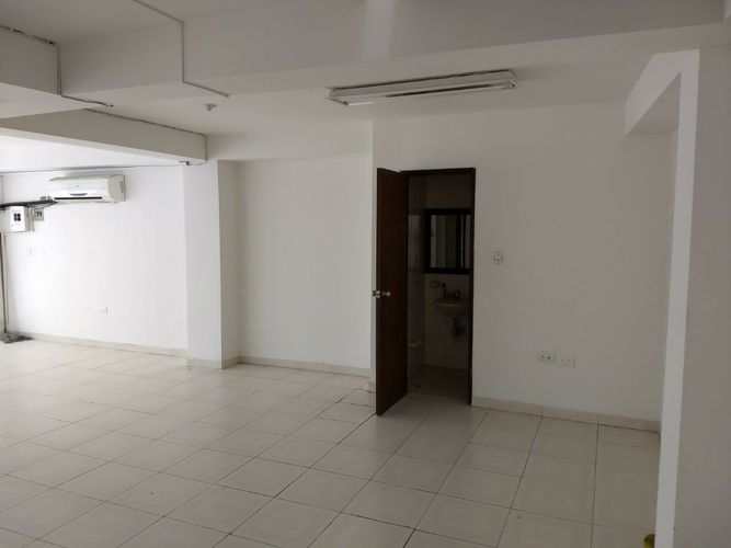 Edificio en venta en San Vicente, Cali, 330 m² · foto 8 de 23