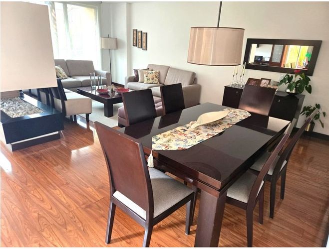 Apartamento de 3 alcobas en venta en Chicó Navarra, Bogotá, 156 m² · foto 3 de 19
