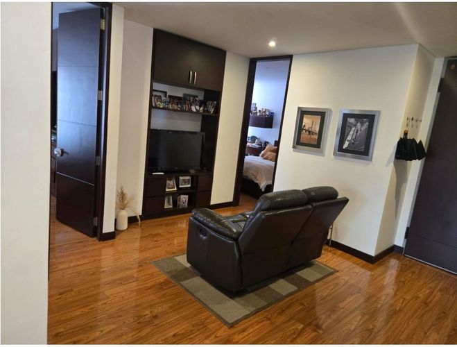Apartamento de 3 alcobas en venta en Chicó Navarra, Bogotá, 156 m² · foto 9 de 19