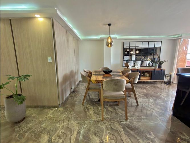 Apartamento de 3 alcobas en venta en Club De Los Lagartos, Bogotá, 160 m² · foto 9 de 13