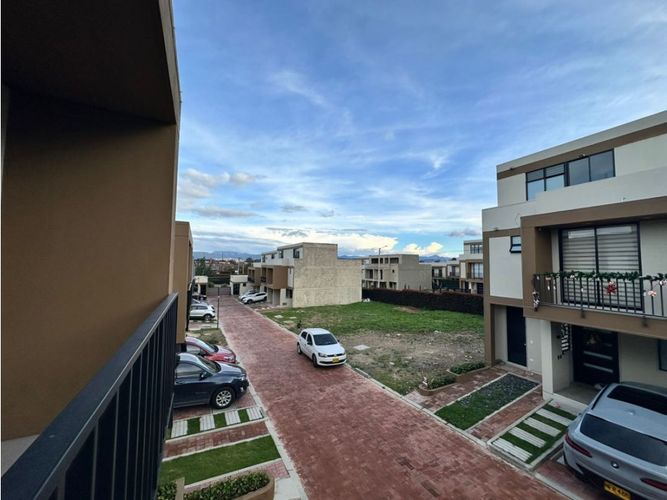 Casa de 3 alcobas en venta en Ub El Trebol, Cota, 135 m² · foto 4 de 24