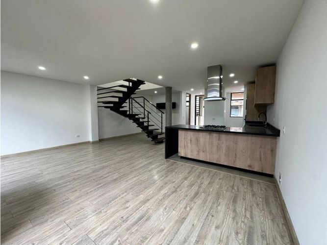 Casa de 3 alcobas en venta en Ub El Trebol, Cota, 135 m² · foto 5 de 24