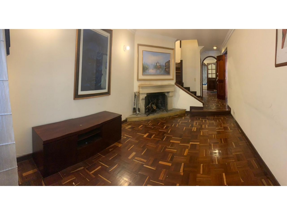 Casa en venta en Caobos Salazar, Bogotá · foto 4 de 24