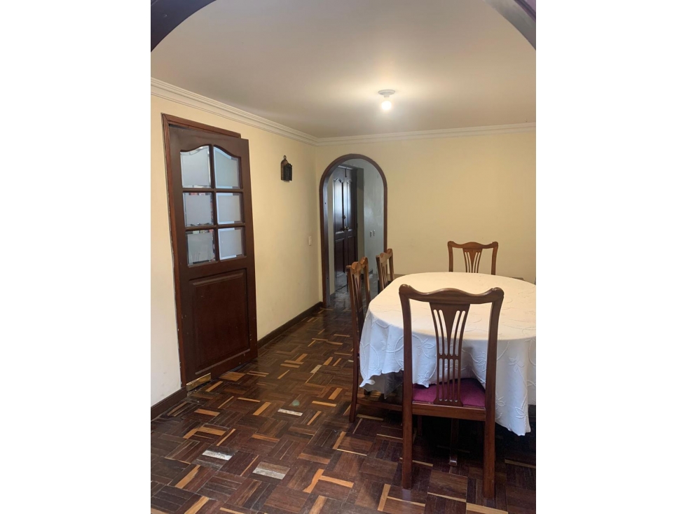 Casa en venta en Caobos Salazar, Bogotá · foto 7 de 24