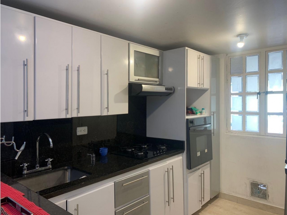 Casa en venta en Caobos Salazar, Bogotá · foto 10 de 24