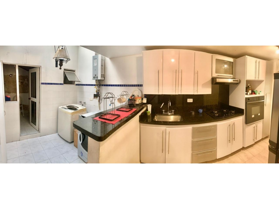 Casa en venta en Caobos Salazar, Bogotá · foto 11 de 24