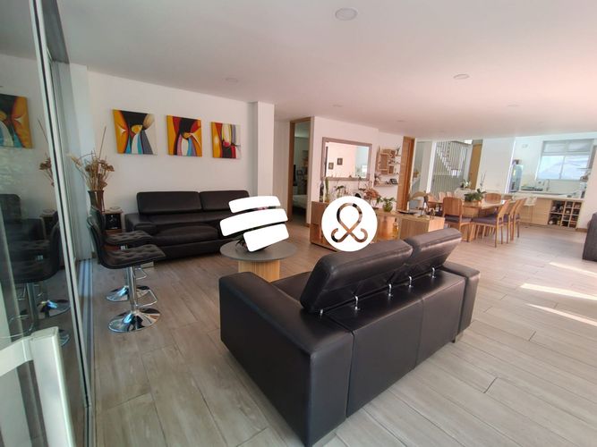 Casa en venta en Zona Centro, Envigado · foto 4 de 24