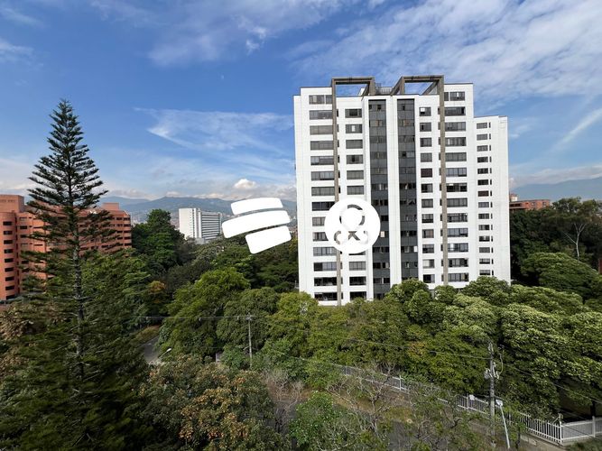Apartamento de 3 alcobas en venta en El Poblado, Medellín, 131 m² · foto 16 de 19
