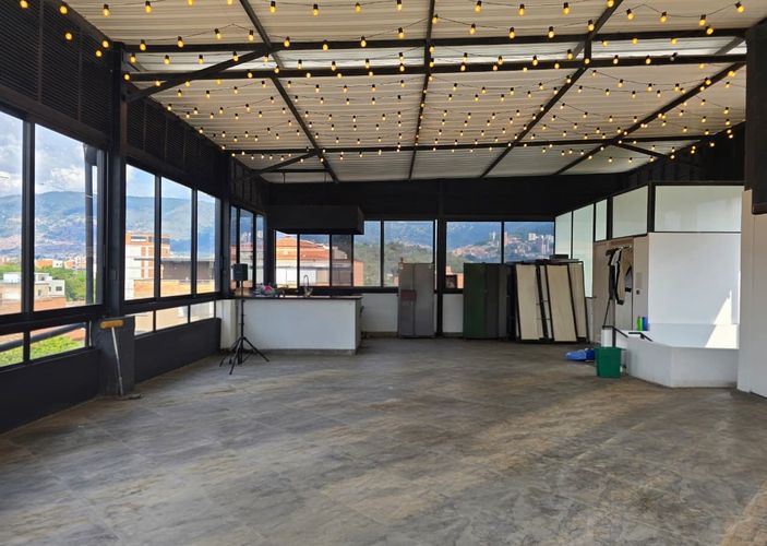 Oficina en arriendo en Belén, Medellín, 175 m² · foto 10 de 11