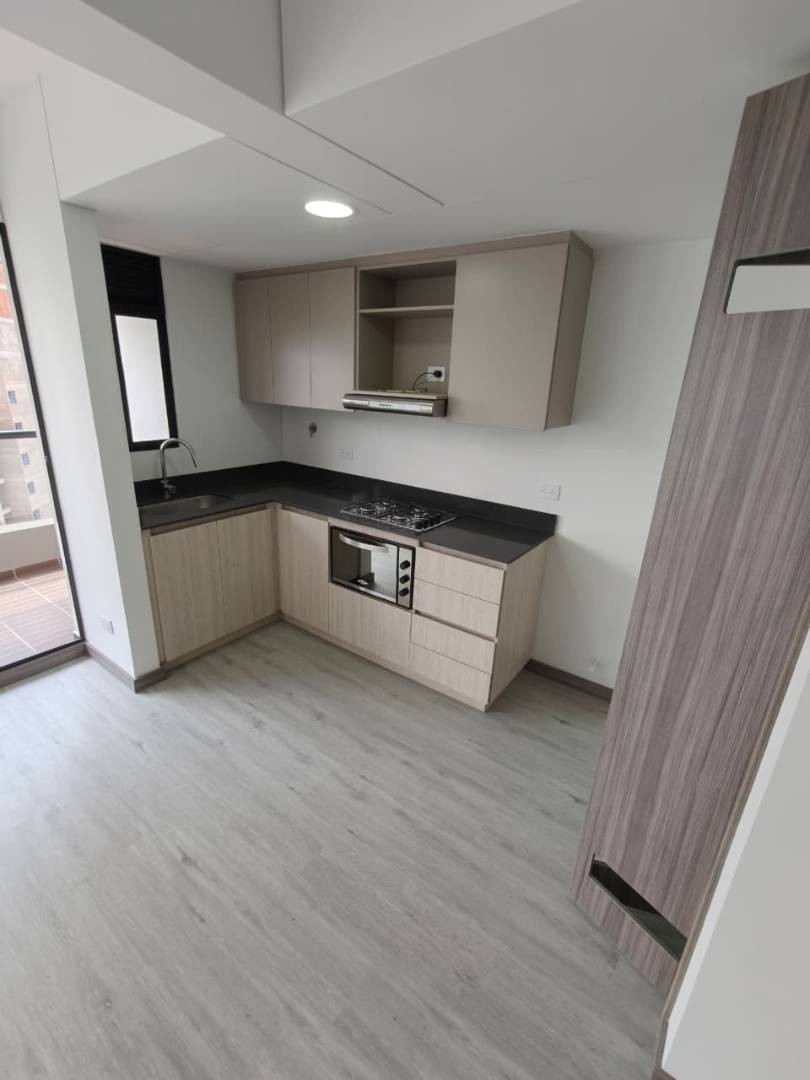Apartamento en arriendo en Vía Las Palmas, Medellín · foto 2 de 10