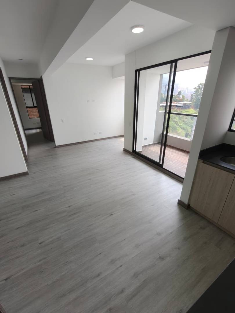 Apartamento en arriendo en Vía Las Palmas, Medellín · foto 3 de 10