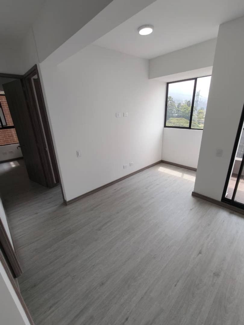 Apartamento en arriendo en Vía Las Palmas, Medellín · foto 7 de 10