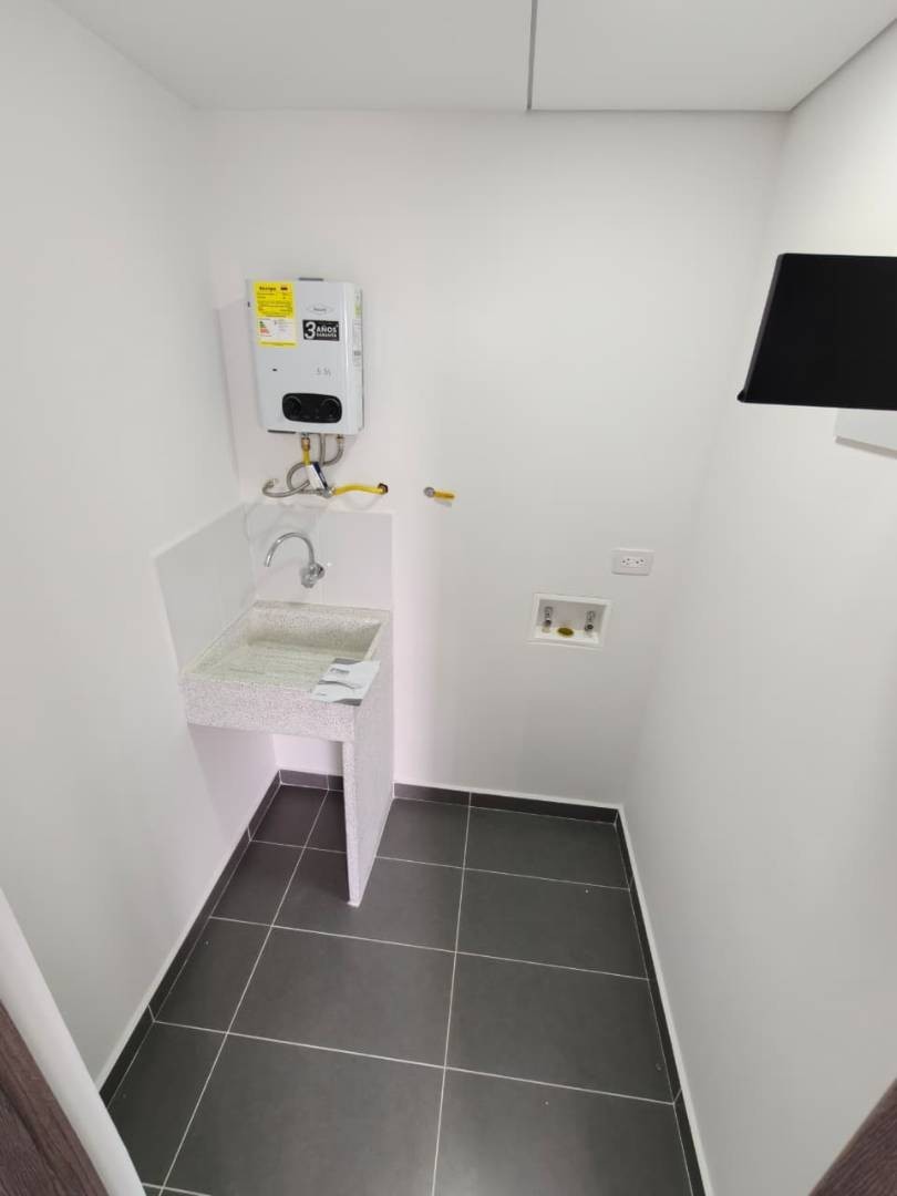 Apartamento en arriendo en Vía Las Palmas, Medellín · foto 9 de 10