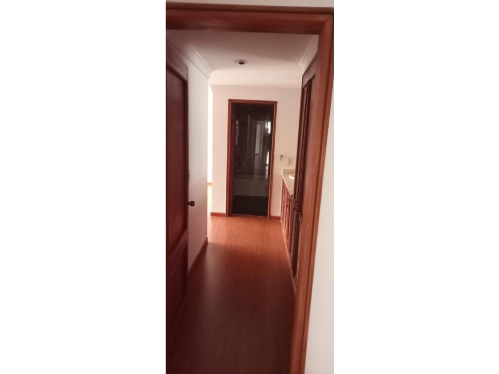 Apartamento en venta en Santa Barbara, Bogotá · foto 9 de 13
