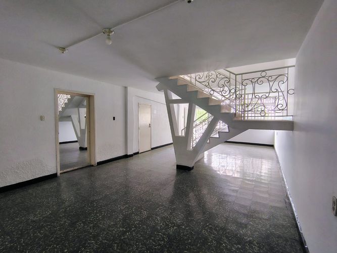 Casa de 5 alcobas en venta en El Prado, Bucaramanga, 320 m² · foto 5 de 24