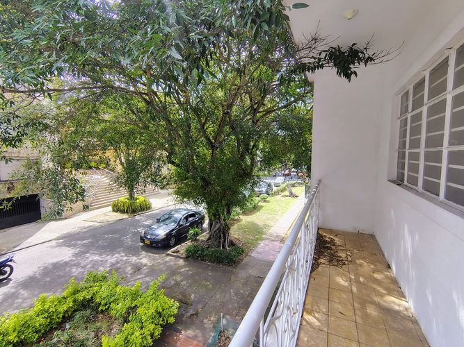 Casa de 5 alcobas en venta en El Prado, Bucaramanga, 320 m² · foto 19 de 24
