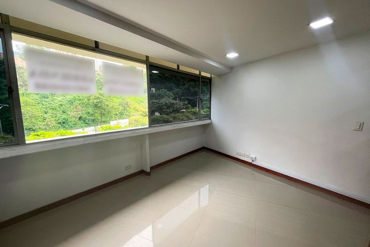 Oficina en arriendo en Villa Carlota, Medellín, 60 m² · foto 2 de 11