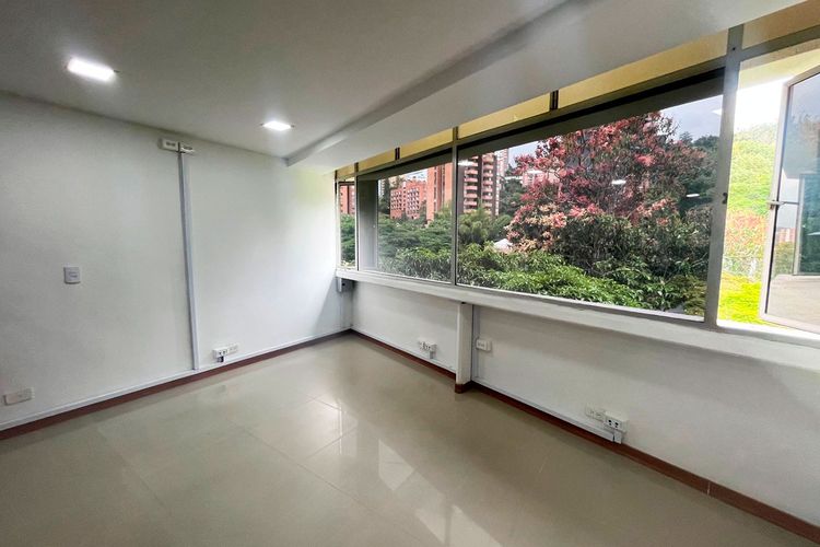 Oficina en arriendo en Villa Carlota, Medellín, 60 m² · foto 3 de 11