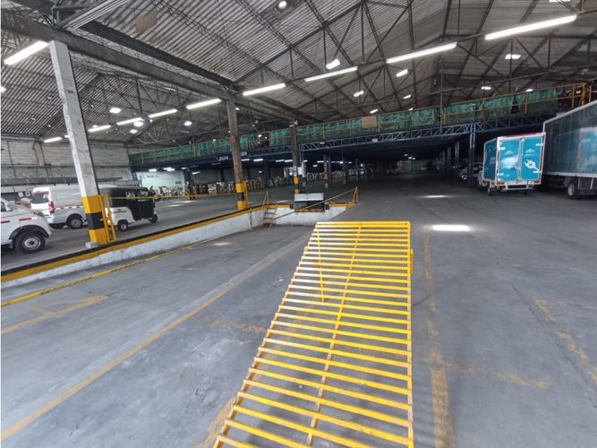 Bodega en venta en Suramerica, Itagüí · foto 11 de 24