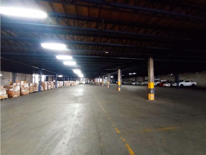 Bodega en venta en Suramerica, Itagüí · foto 13 de 24