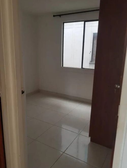 Apartamento de 3 alcobas en venta en Comuneros, Bucaramanga, 54 m² · foto 5 de 8