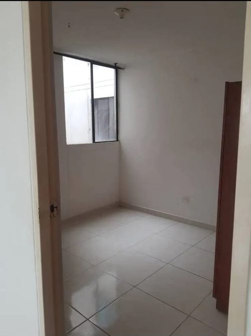 Apartamento de 3 alcobas en venta en Comuneros, Bucaramanga, 54 m² · foto 6 de 8