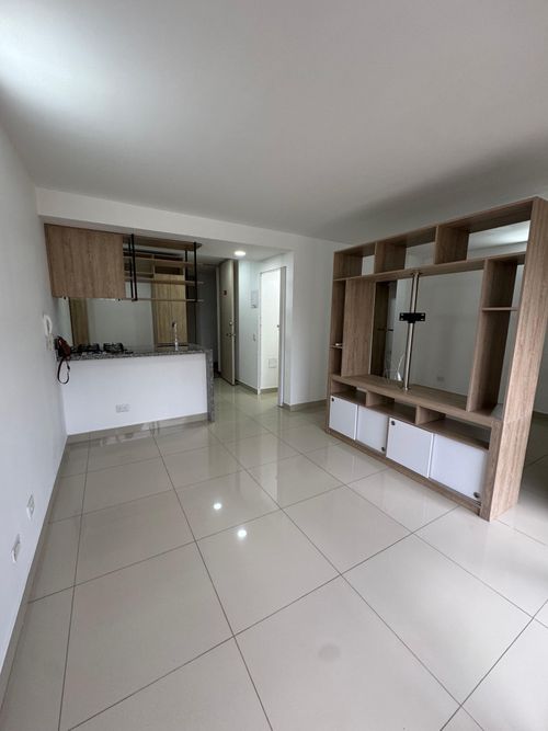 Apartamento de 1 alcoba en venta en La Flora, Cali, 37 m² · foto 3 de 24