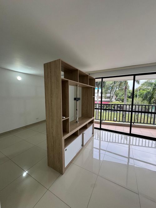 Apartamento de 1 alcoba en venta en La Flora, Cali, 37 m² · foto 6 de 24