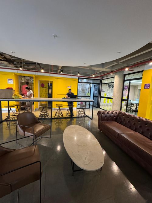 Apartamento de 1 alcoba en venta en La Flora, Cali, 37 m² · foto 21 de 24