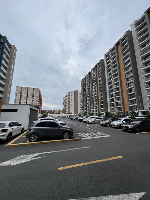 Apartamento de 1 alcoba en venta en La Flora, Cali, 37 m² · foto 24 de 24