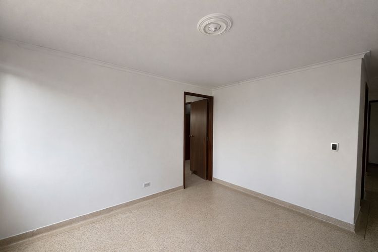 Apartamento de 3 alcobas en arriendo en Las Lomas, Medellín, 136 m² · foto 22 de 24