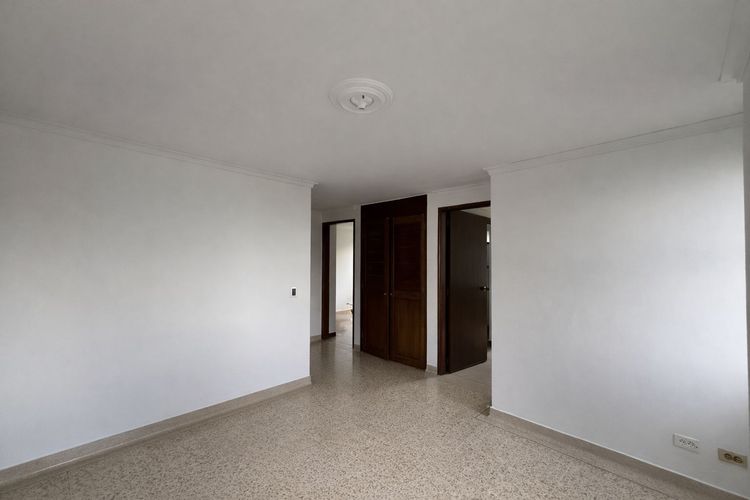 Apartamento de 3 alcobas en arriendo en Las Lomas, Medellín, 136 m² · foto 6 de 24