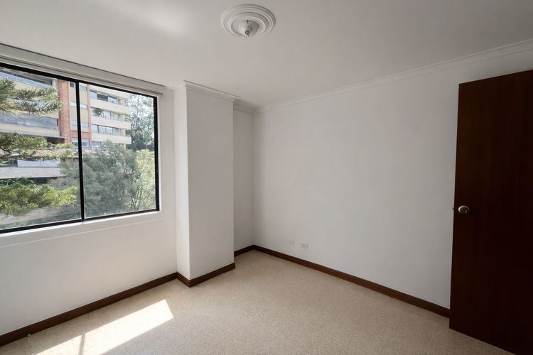 Apartamento de 3 alcobas en arriendo en Las Lomas, Medellín, 136 m² · foto 21 de 24