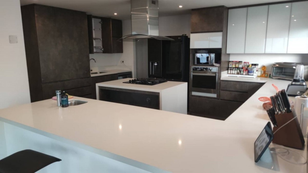 Apartamento en arriendo en El Poblado, Medellín · foto 2 de 23