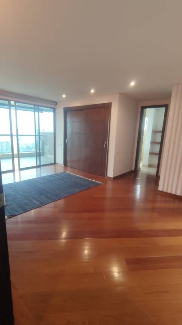 Apartamento en arriendo en El Poblado, Medellín · foto 5 de 23