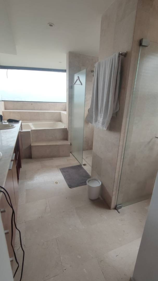 Apartamento en arriendo en El Poblado, Medellín · foto 8 de 23