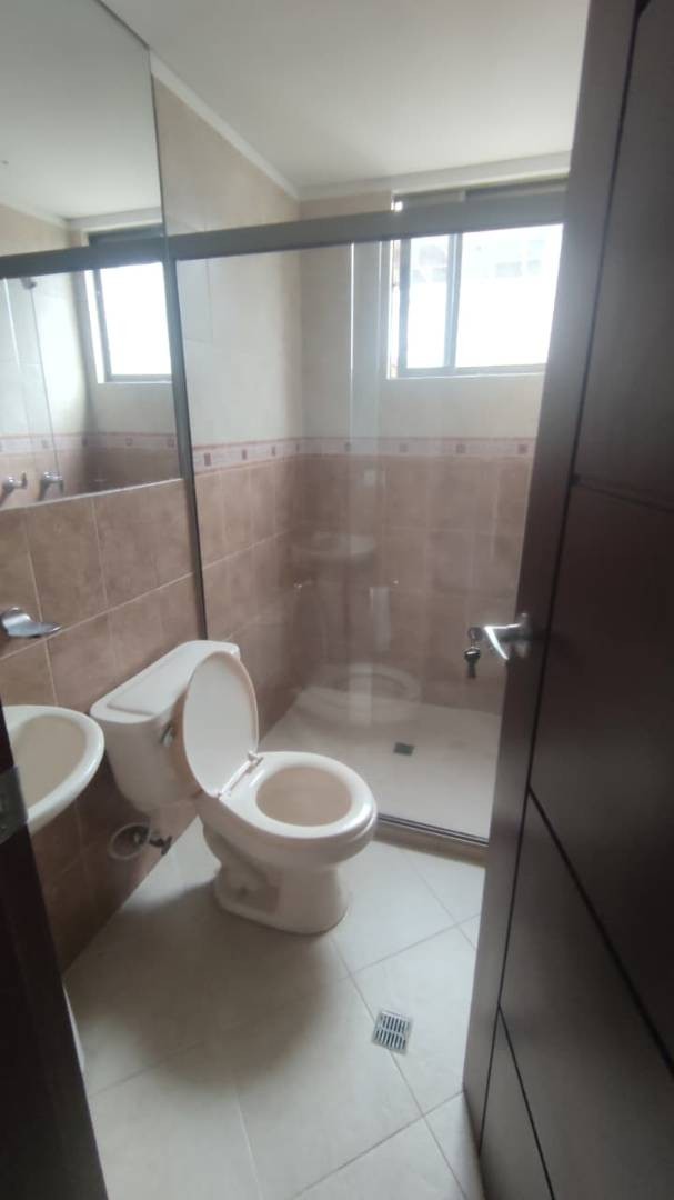 Apartamento en arriendo en El Poblado, Medellín · foto 9 de 23