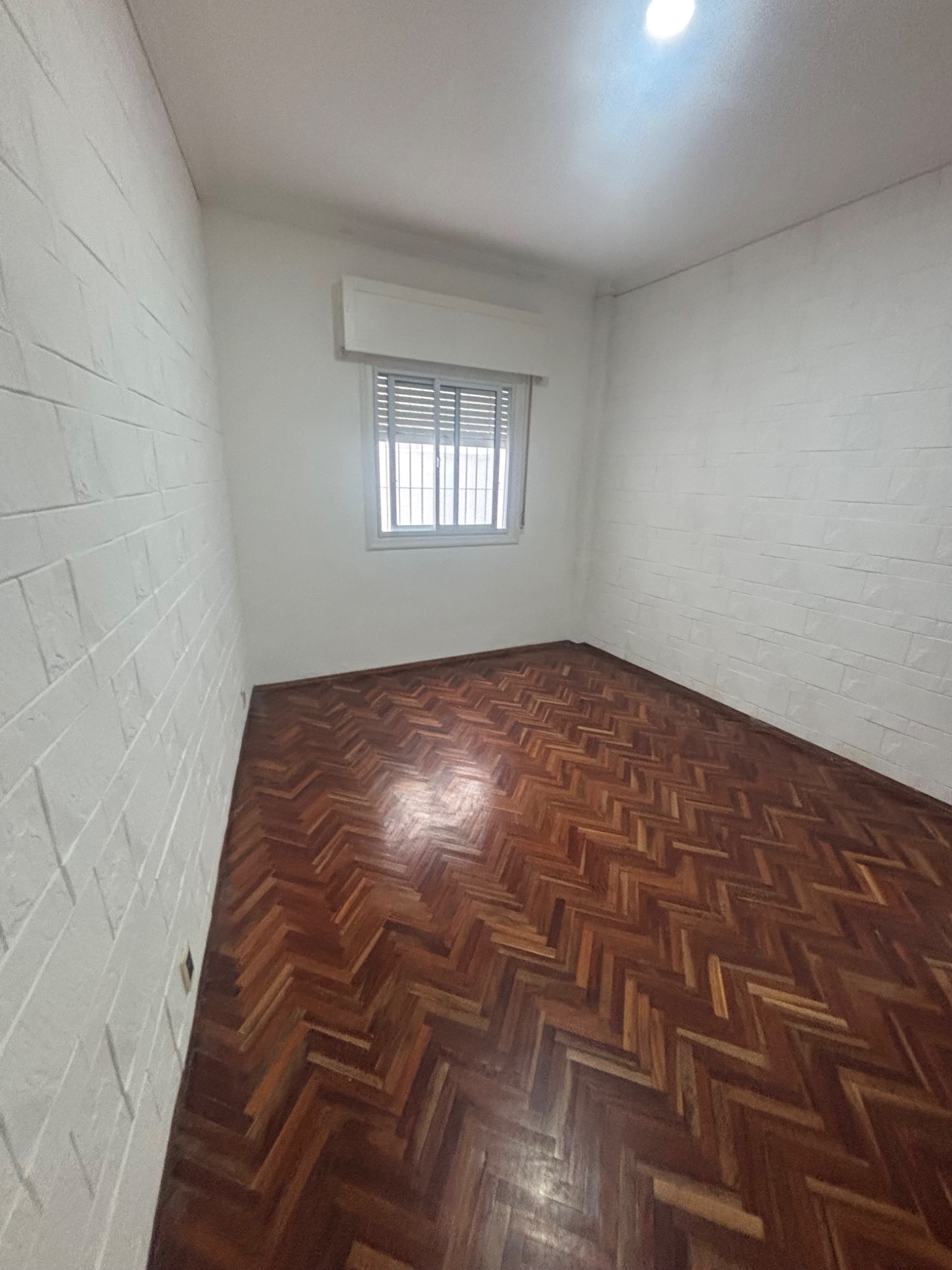 Ellauri y Juan María Pérez , PB con patio , 1 dormitorio, con renta !! - Widok 5
