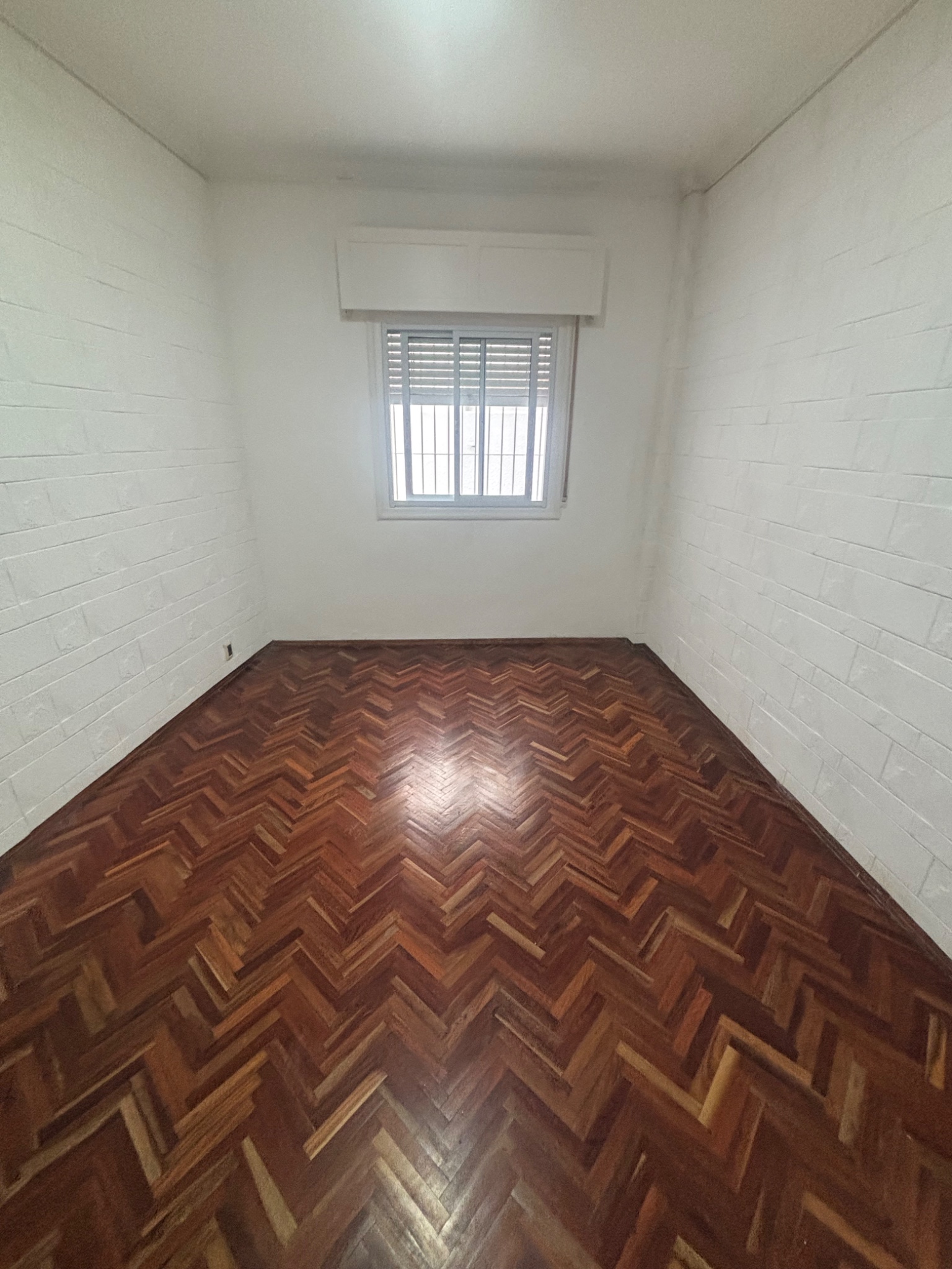 Ellauri y Juan María Pérez , PB con patio , 1 dormitorio, con renta !! - Widok 6