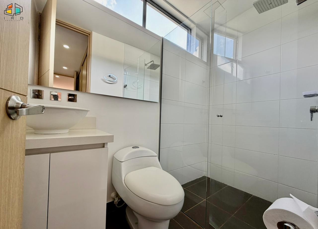 Apartamento en arriendo en Los Naranjos, Envigado · foto 17 de 24