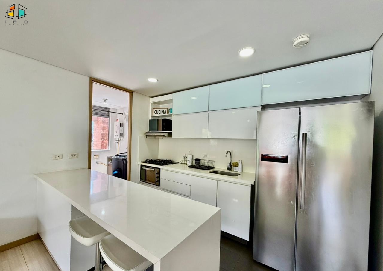 Apartamento en arriendo en Los Naranjos, Envigado · foto 9 de 24