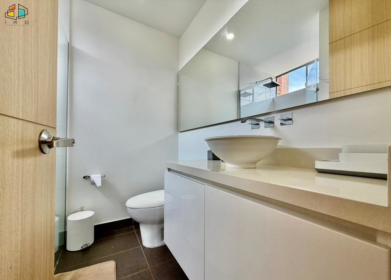 Apartamento en arriendo en Los Naranjos, Envigado · foto 16 de 24