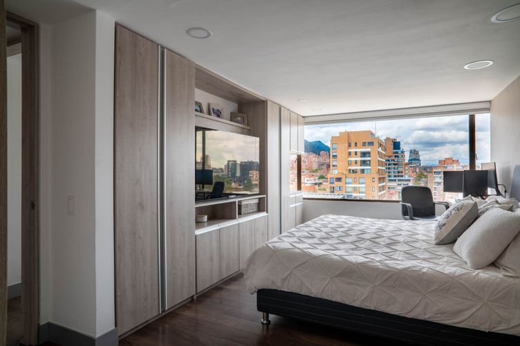 Apartamento de 3 alcobas en venta en Chicó Reservado, Bogotá, 185 m² · foto 12 de 24