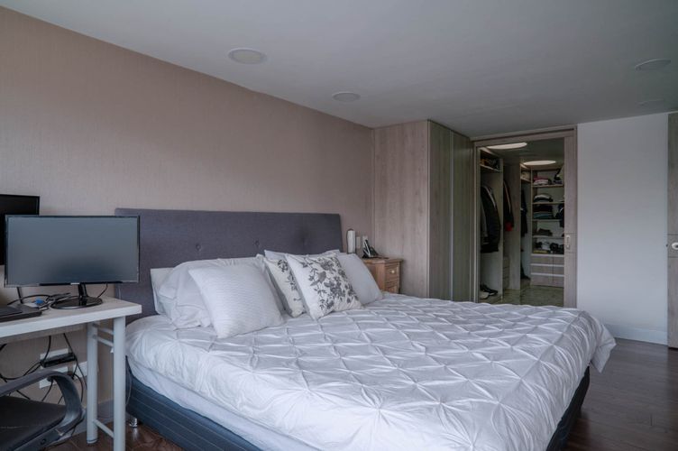 Apartamento de 3 alcobas en venta en Chicó Reservado, Bogotá, 185 m² · foto 13 de 24