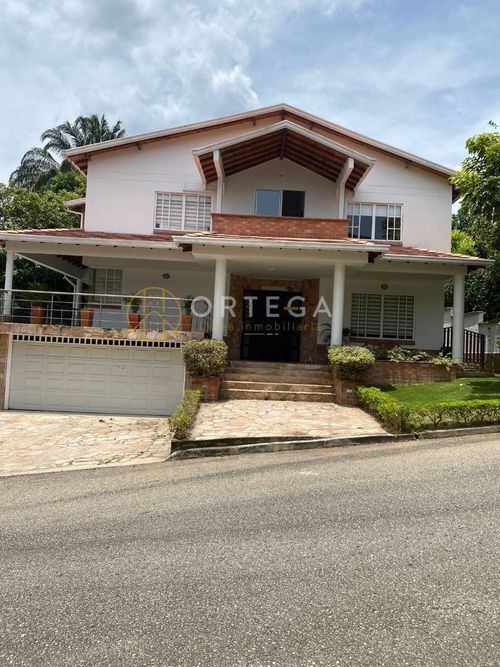 Casa de 4 alcobas en venta en Ruitoque, Piedecuesta, 400 m² · foto 2 de 17