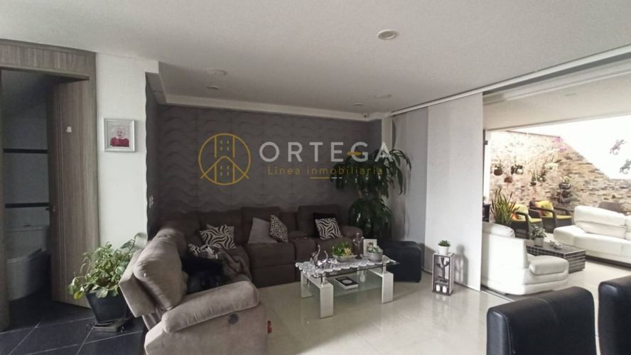 Casa de 4 alcobas en venta en Lagos Del Cacique, Bucaramanga, 240 m² · foto 3 de 24