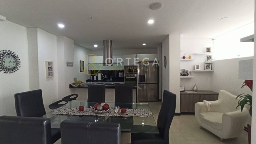 Casa de 4 alcobas en venta en Lagos Del Cacique, Bucaramanga, 240 m² · foto 4 de 24