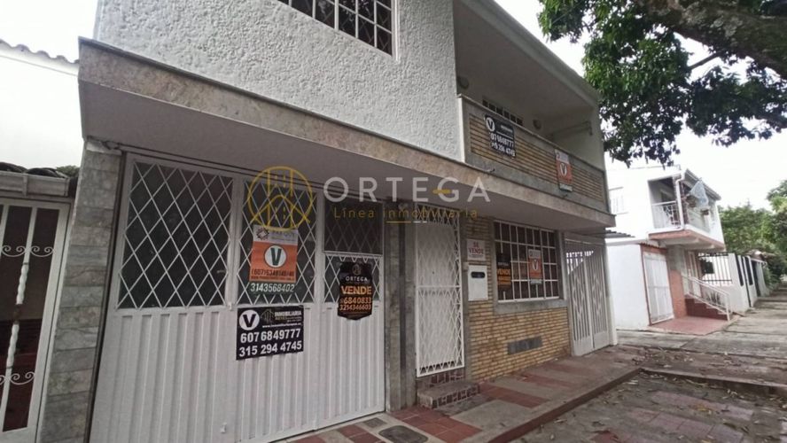 Casa de 8 alcobas en venta en San Luis, Bucaramanga, 240 m² · foto 3 de 20