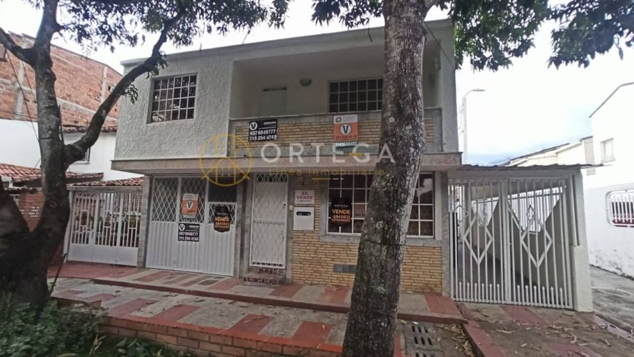 Casa de 8 alcobas en venta en San Luis, Bucaramanga, 240 m² · foto 4 de 20